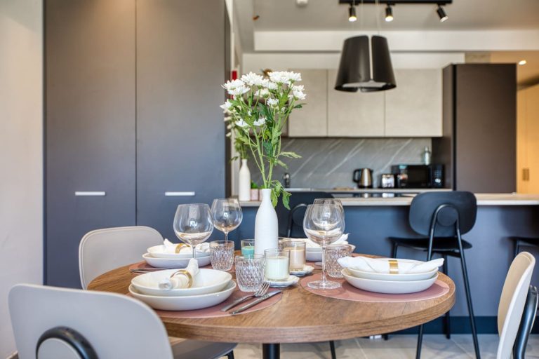 Luxury 1 Bedroom Central St. Julian’s Sleeps 4! Main Image