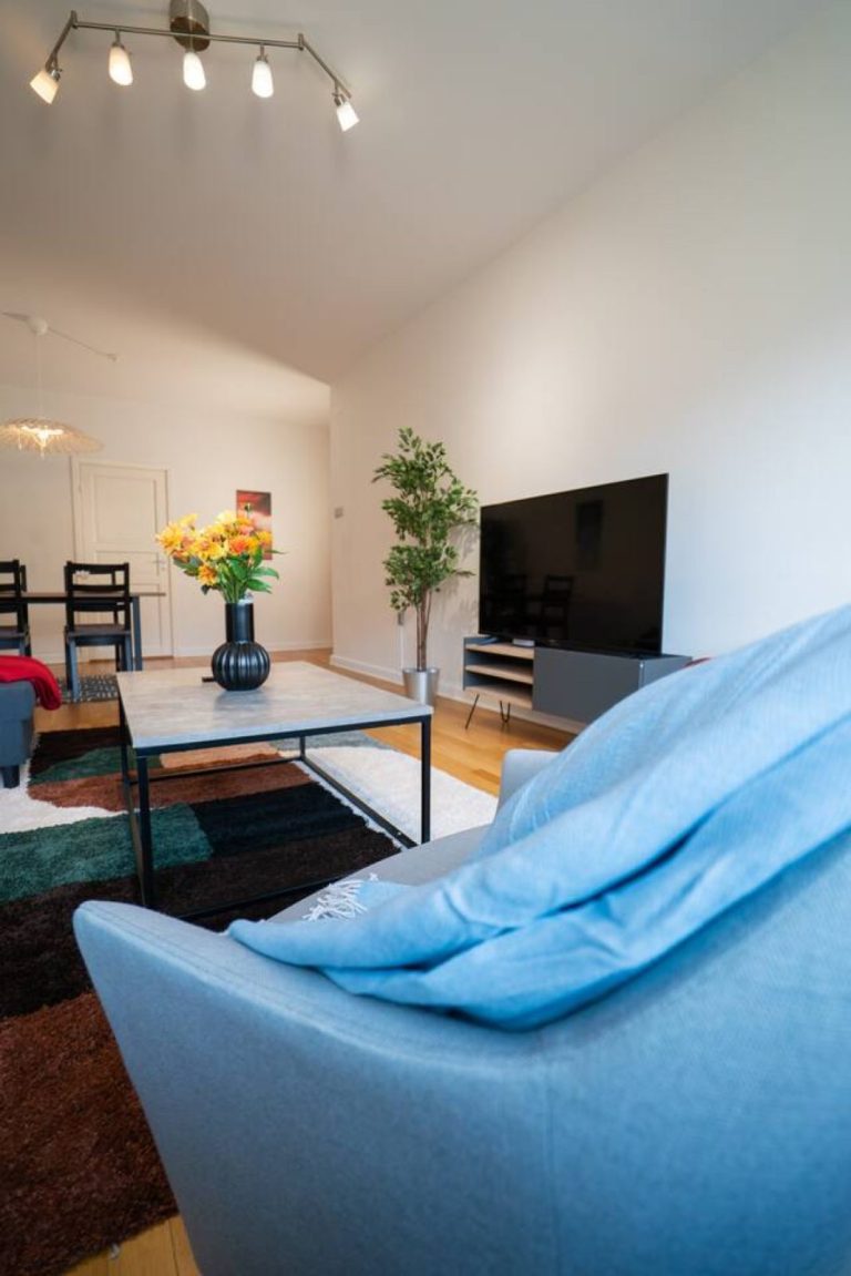Large Central 2BR | Scandinavian Design | Balcony Main Image