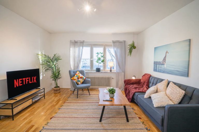 Scandi-Boho 1BR Comfort | Beyond Stay Main Image