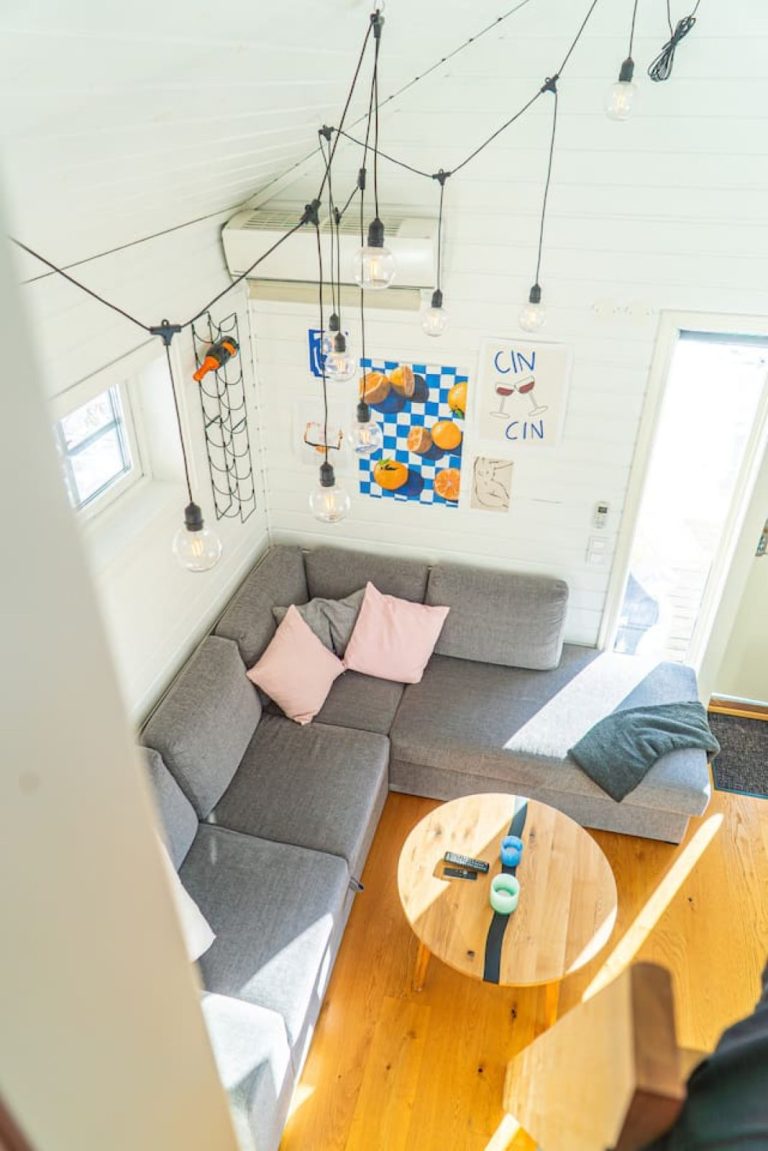 Tiny House | Lake, Canoe & Forest by Gothenburg Main Image