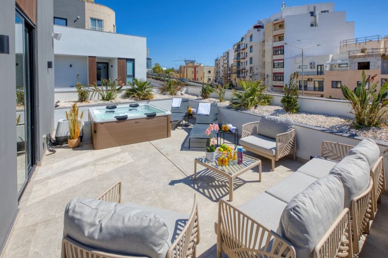 Maltese 6BR Luxury Villa Pool Hottub Main Image